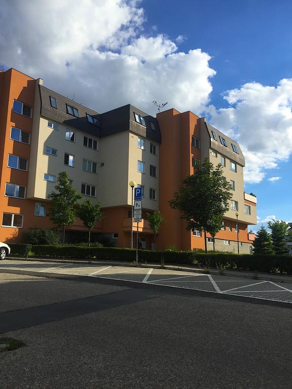 Apartment Lilly אולומוץ מראה חיצוני תמונה